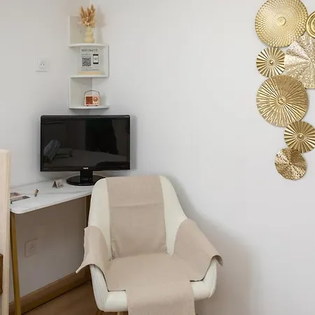 La Demeure Du Soleil T2 Cosy, Clim,wifi, Castillet 15 Min, Parking Facile شقة *
