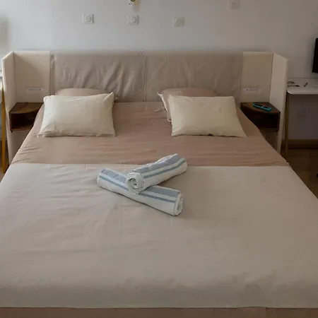 La Demeure Du Soleil T2 Cosy, Clim,wifi, Castillet 15 Min, Parking Facile شقة *