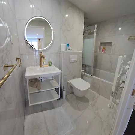 La Demeure Du Soleil T2 Cosy, Clim,wifi, Castillet 15 Min, Parking Facile Appartement