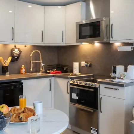 La Demeure Du Soleil T2 Cosy, Clim,wifi, Castillet 15 Min, Parking Facile Перпиньан