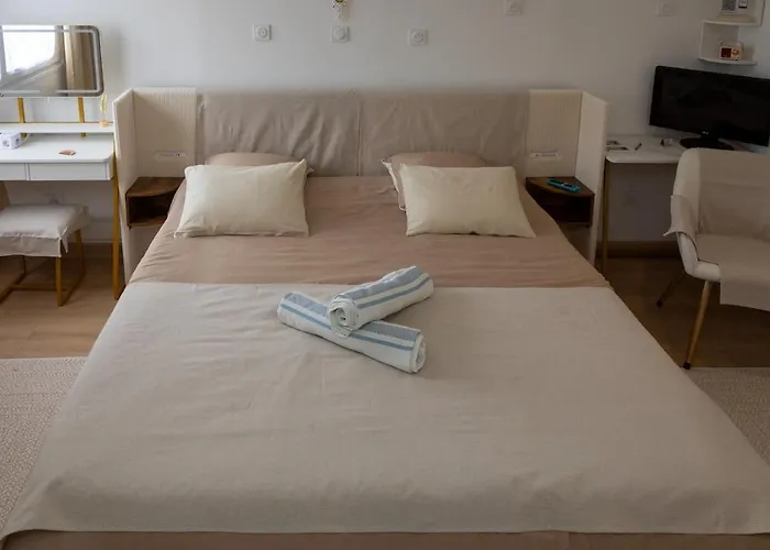 La Demeure Du Soleil T2 Cosy, Clim,wifi, Castillet 15 Min, Parking Facile شقة *